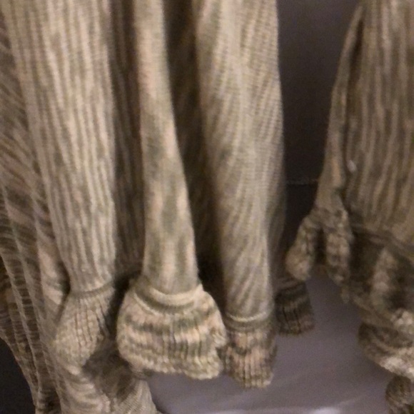 One A green knit open sweater size medium - Picture 3 of 6